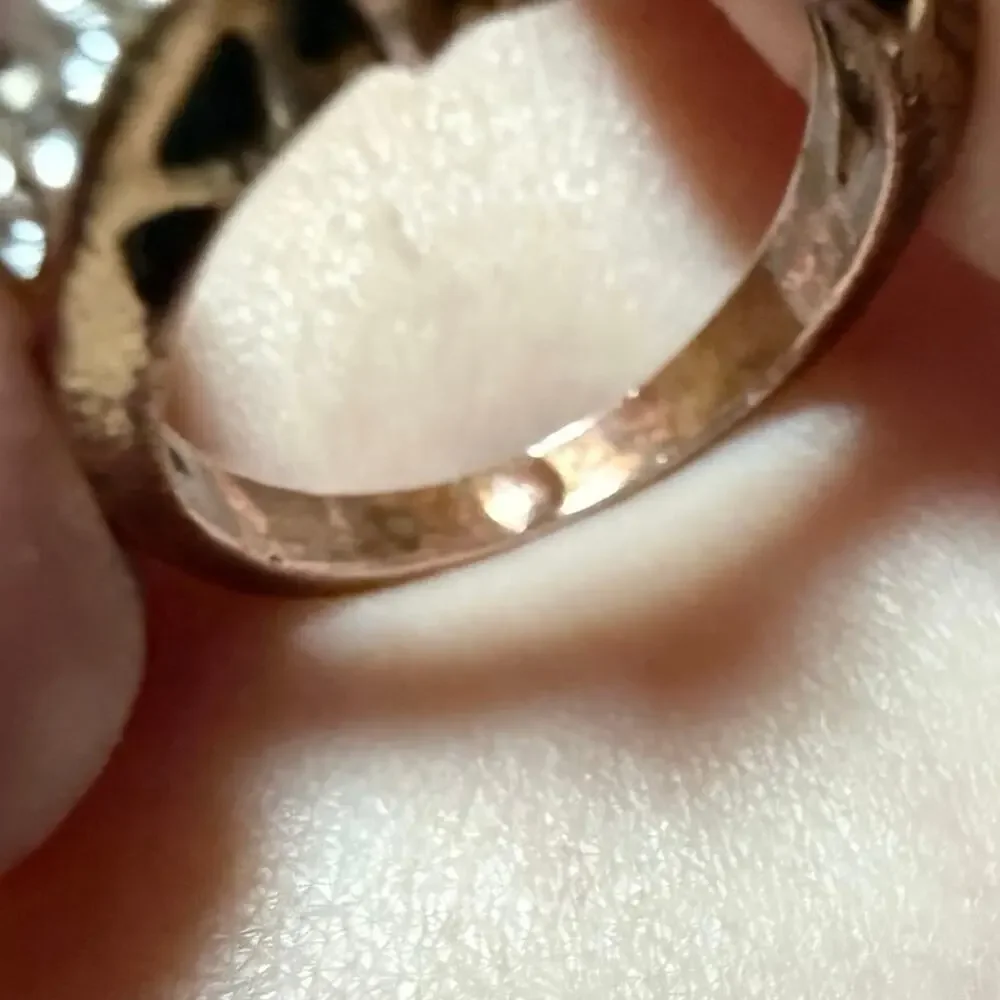 🧚🏻‍♀️ Vintage Style Statement Ring Size 7.5 Square Cut Gold Tone Distressed Look